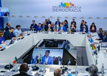Durante fórum em Barcelona, Lula condena guerras em curso, cobra protagonismo da ONU e defende regras globais para plataformas digitais. Presidente segue agenda pela Europa.