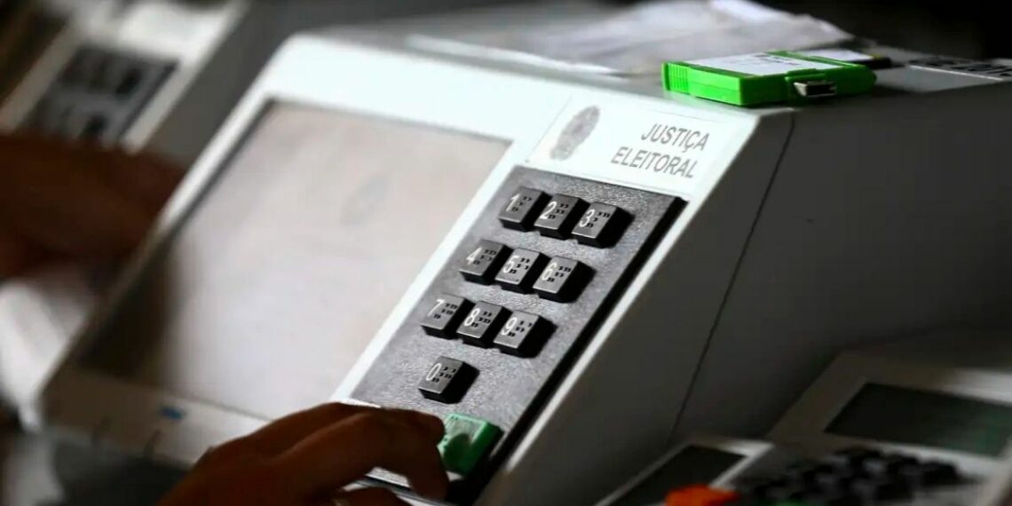 Prazo de desincompatibilização chega ao fim com 11 governadores deixando os cargos para disputar eleições. Veja quem saiu, quem busca reeleição e o calendário do pleito.