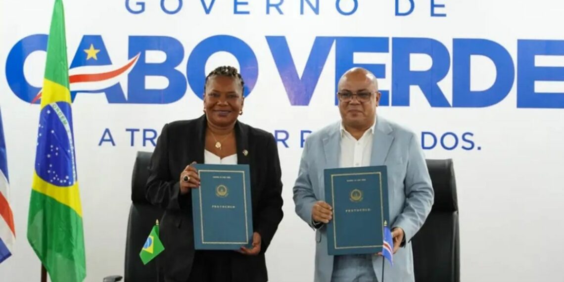 Brasil e Cabo Verde firmam acordo para ampliar cooperação cultural, com ações em audiovisual, economia criativa e preservação de acervos.