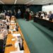 CCJ aprova admissibilidade de PECs que reduzem jornada de trabalho e propõem fim da escala 6x1 no Brasil.