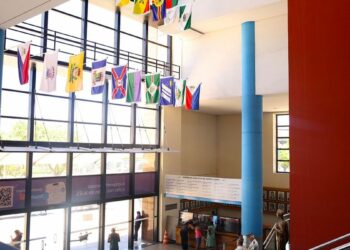 Assembleia Legislativa do Espírito Santo suspende serviços e atendimentos durante o feriado do Dia do Trabalho. Expediente retorna na segunda-feira (4).