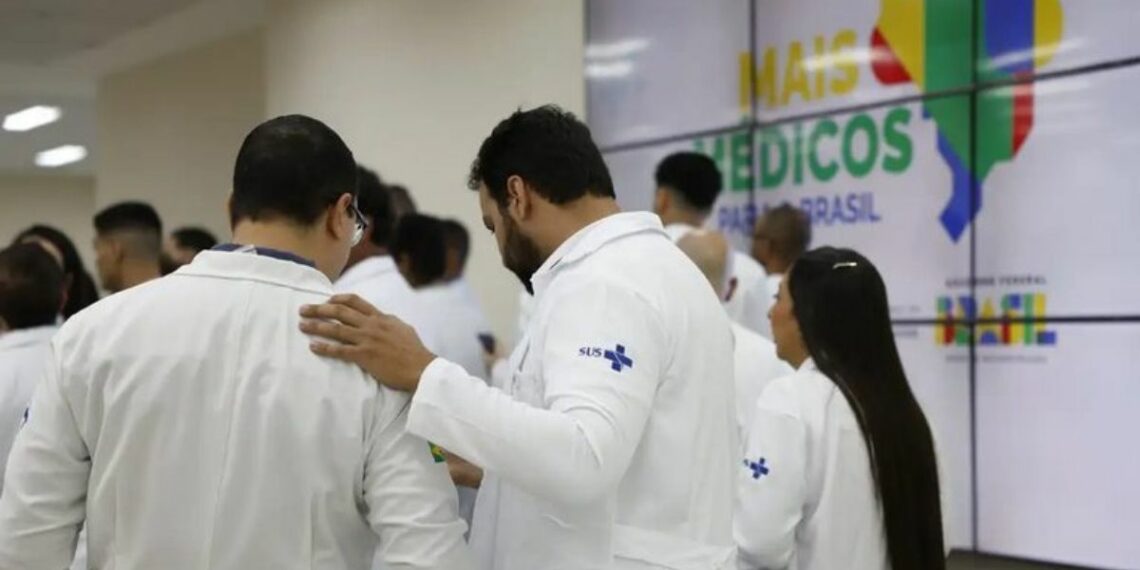 Ministério da Saúde lança edital com 1.524 vagas no Mais Médicos. Inscrições vão até 8 de abril e priorizam regiões vulneráveis e comunidades indígenas.