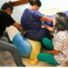 A regulamentação da profissão de doula no Brasil garante reconhecimento nacional, define atribuições e amplia a integração dessas profissionais ao SUS, fortalecendo o cuidado humanizado às gestantes.