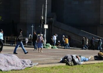  Governo federal lança novas unidades do Cidadania PopRua em São Paulo e IBGE confirma primeiro censo nacional da população em situação de rua, previsto para 2028.