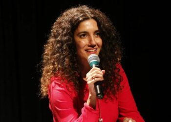 Roteirista e gestora cultural liderou a reconstrução da TV Brasil e agora passa a comandar a Empresa Brasil de Comunicação.