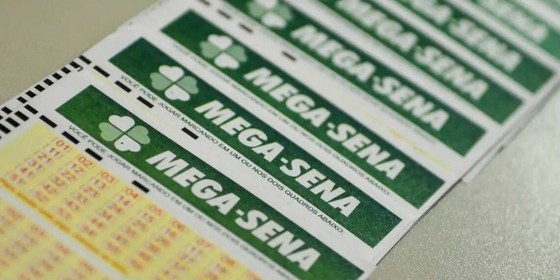 Mega-Sena acumula e prêmio principal sobe para R$ 115 milhões após ninguém acertar as seis dezenas do concurso 3.000. Veja os números sorteados.