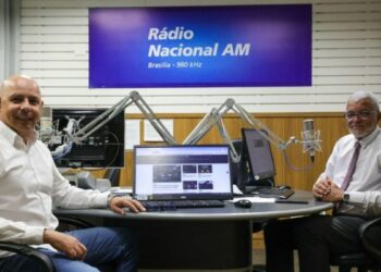 Rádio Nacional lança o programa Frequência Nacional, com estreia aos sábados, trazendo análises, entrevistas e cultura.