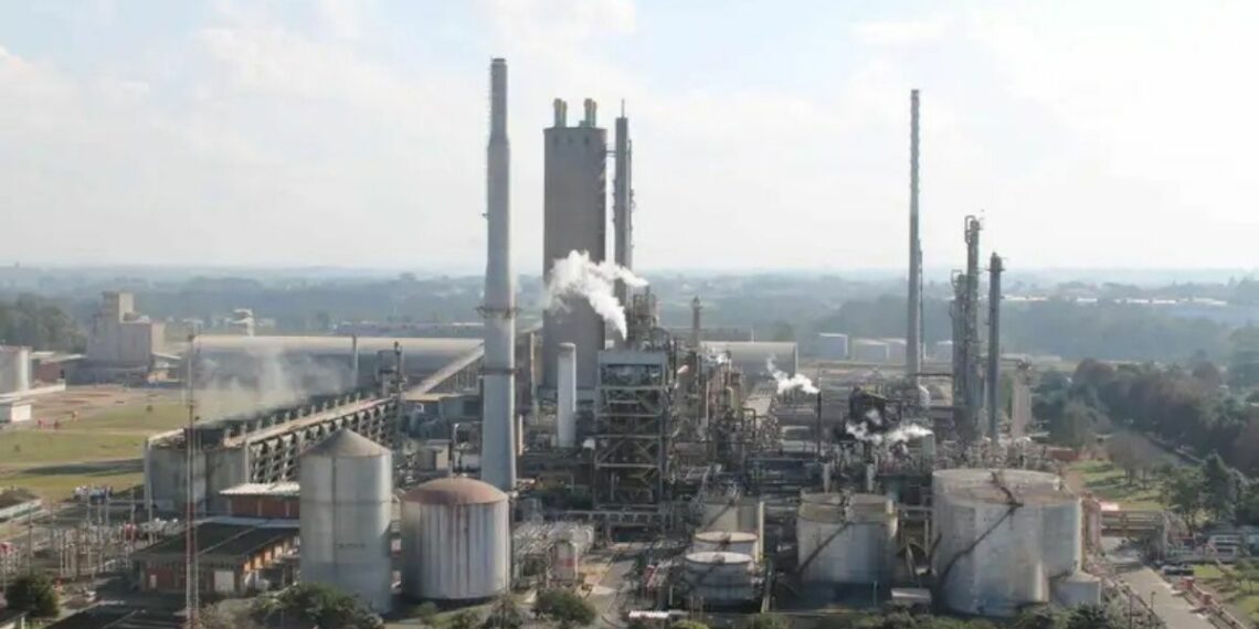 Petrobras aprova retomada das obras da Unidade de Fertilizantes Nitrogenados III, em Três Lagoas (MS), com investimento de cerca de US$ 1 bilhão e previsão de operação em 2029.