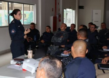 Representante da Guarda de Vitória atua como instrutora em curso nacional de polícia comunitária no Pará, promovendo formação e boas práticas na segurança pública.
