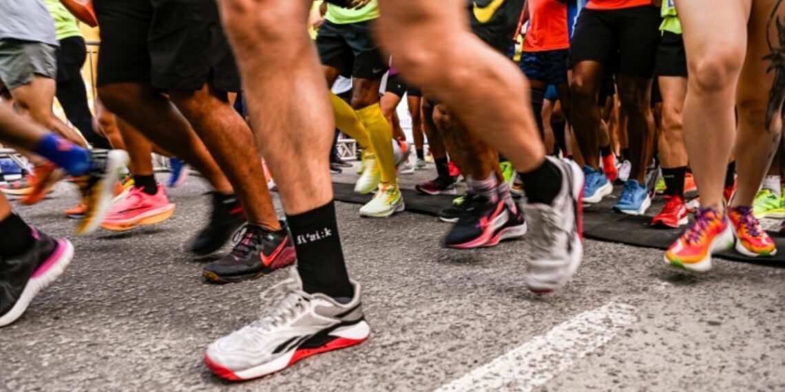 Vitória promove Corrida do Gari no dia 23 de maio com percurso de 5 km e inscrições mediante doação de alimento. Evento homenageia profissionais da limpeza pública.
