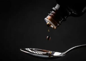 A Anvisa proibiu medicamentos com clobutinol devido ao risco de arritmias cardíacas graves. Substância era usada em xaropes para tosse.
