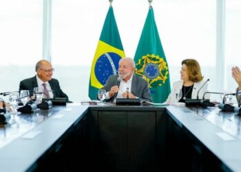 Governo federal anuncia R$ 20 bilhões adicionais para o Minha Casa, Minha Vida e amplia meta para 3 milhões de moradias até 2026, com mudanças nas faixas de renda e no valor dos imóveis.