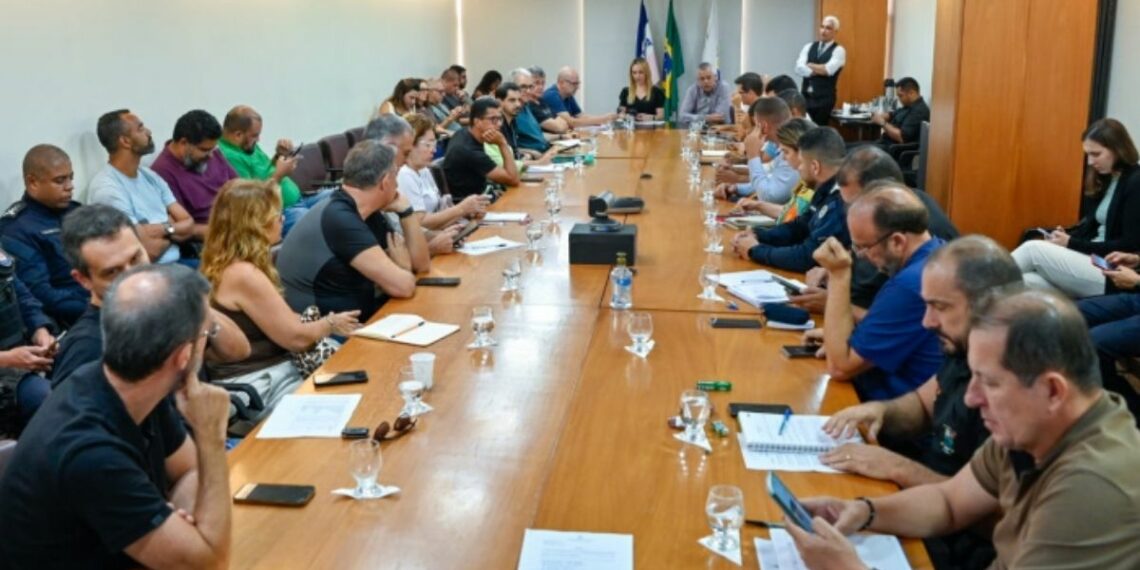 Prefeitura de Vitória se reúne com lideranças da Regional 5 para ouvir demandas e acelerar soluções em segurança e mobilidade.
