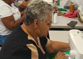Projeto de Costura do CEU da Grande São Pedro, em Vitória, é finalista do edital nacional de Boas Práticas dos CEUs das Artes, destacando inclusão social e geração de renda.