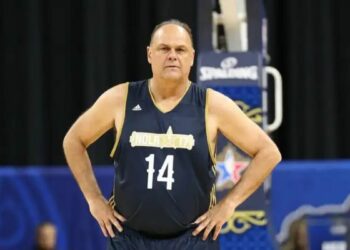 Ícone do basquete brasileiro, Oscar Schmidt morre aos 68 anos em São Paulo. Atleta marcou gerações com recordes e participação em cinco Olimpíadas.