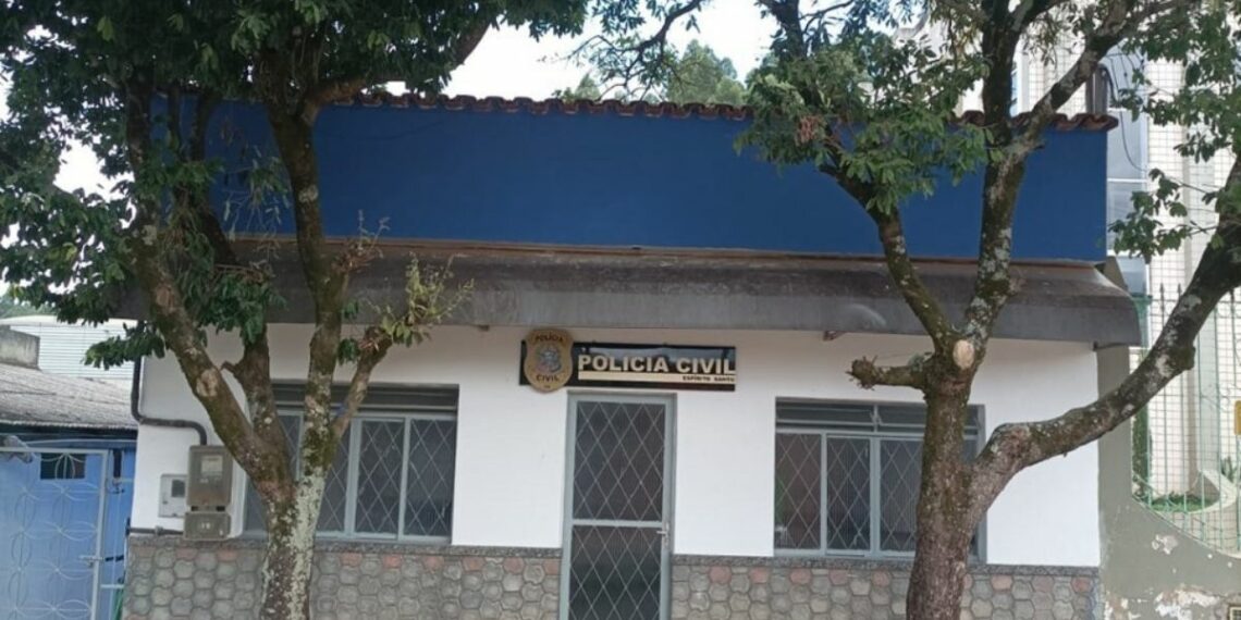 Delegacia de Polícia de Irupi, no Espírito Santo, passa a atender em novo endereço no Centro. Telefones também foram atualizados para melhorar o atendimento.