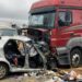 Seis pessoas da mesma família morrem em acidente na BR-251, em Salinas (MG). Colisão frontal envolveu carro e carreta.