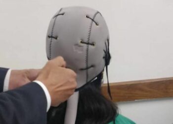 Projeto de lei no ES propõe uso de toucas hipotérmicas para pacientes em quimioterapia, visando reduzir queda de cabelo e melhorar autoestima.