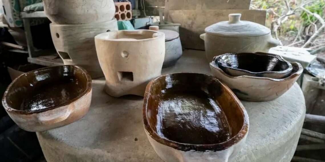 Exposição no Rio apresenta cerâmicas das louceiras de Maruanum, tradição amazônica que pode se tornar patrimônio imaterial.