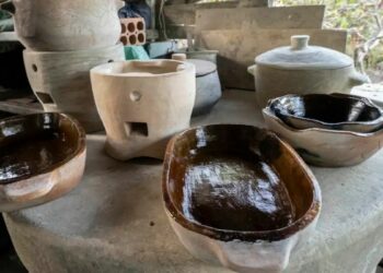 Exposição no Rio apresenta cerâmicas das louceiras de Maruanum, tradição amazônica que pode se tornar patrimônio imaterial.