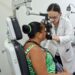 Ação itinerante em oftalmologia realiza 1.650 consultas em Marataízes para reduzir filas e facilitar acesso da população a serviços especializados.
