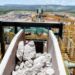Entenda o que são terras raras, minerais estratégicos e críticos, e por que o Brasil ganha destaque na disputa global por esses recursos.