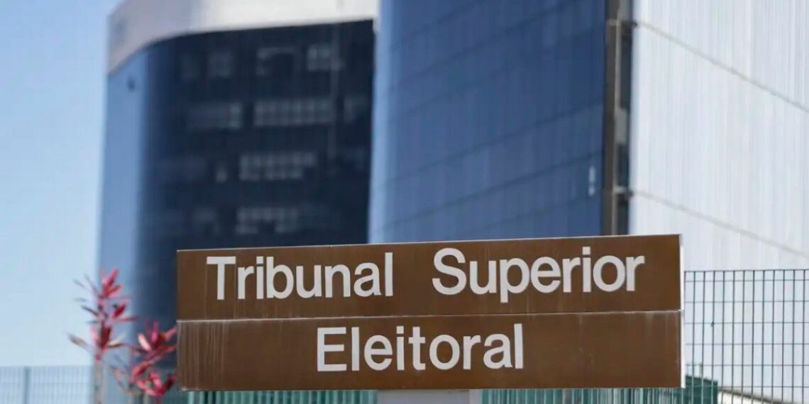 TSE publica acórdão que torna Cláudio Castro inelegível até 2030. STF deve decidir se eleição para governador interino do RJ será direta ou indireta.