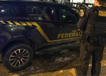 Operação Narcofluxo da Polícia Federal combate organização criminosa suspeita de lavar mais de R$ 1,6 bilhão por meio de dinheiro em espécie e criptoativos em diversos estados do Brasil.
