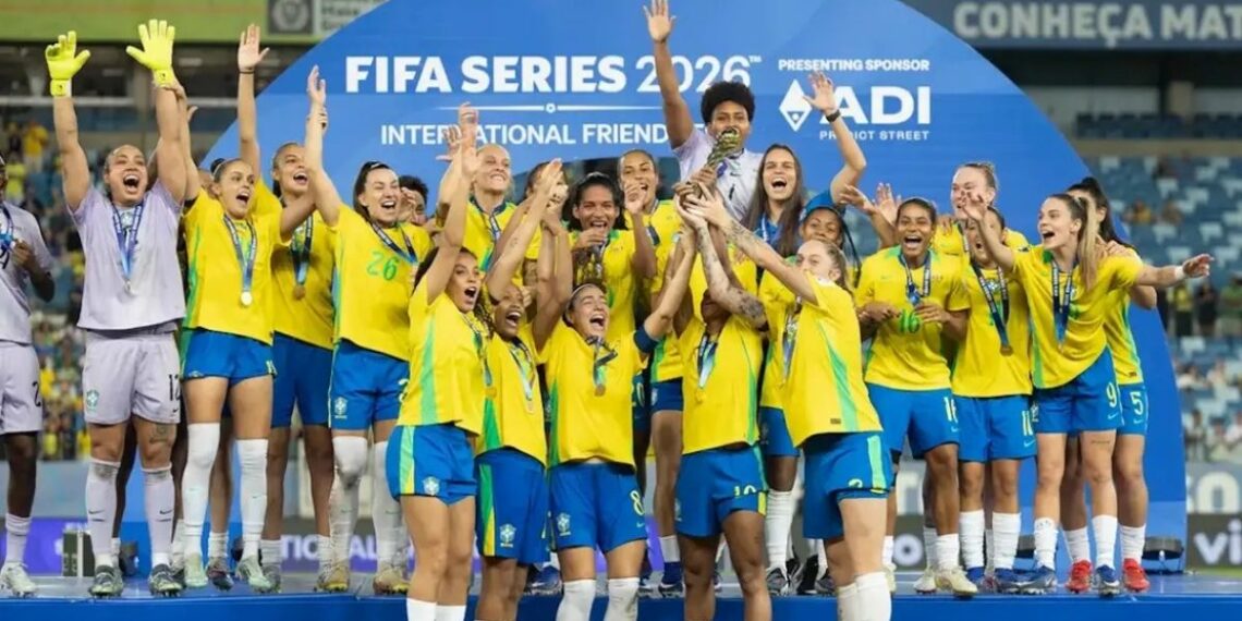 Seleção Brasileira feminina conquista o FIFA Series ao vencer o Canadá por 1 a 0 em Cuiabá, com campanha invicta e destaque para Kerolin.