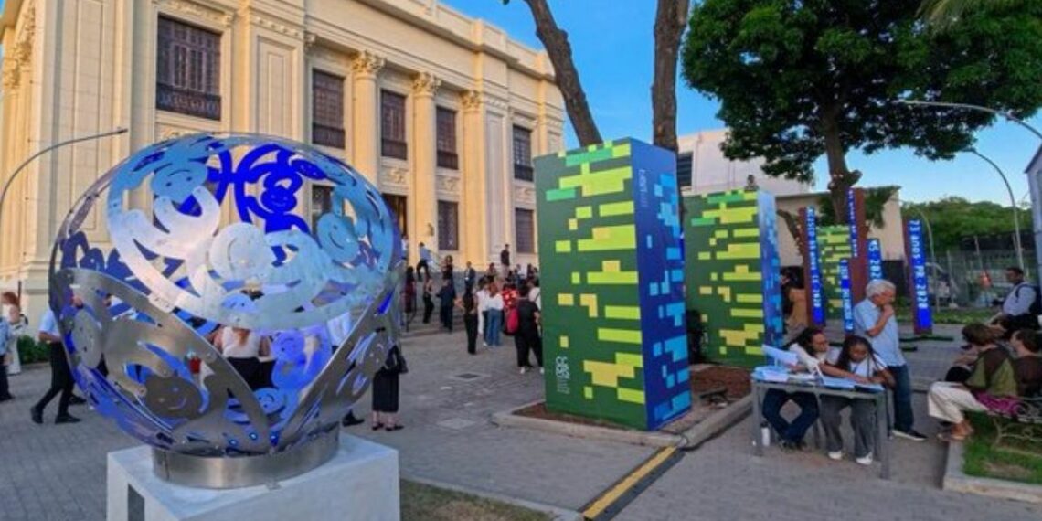 Ministério da Saúde inaugura Memorial da Pandemia no Rio de Janeiro em homenagem às vítimas da Covid-19 e lança guia nacional para tratamento da pós-Covid.
