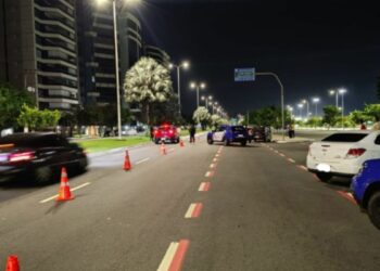 Blitze em Vitória durante o feriado de Tiradentes registram 73 recusas ao bafômetro e mais de 100 infrações, segundo a Guarda Municipal.