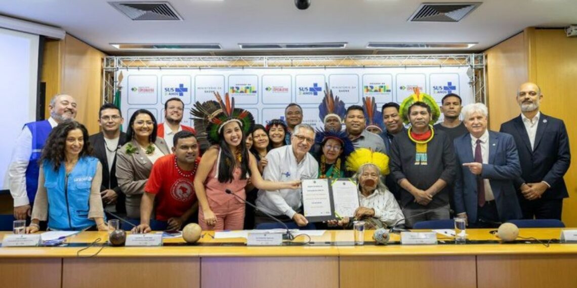 Governo do Brasil anuncia o Programa Nacional de Saneamento Indígena e amplia investimentos na saúde dos povos originários, com novas unidades de saúde, mutirões e ações de qualificação profissional.