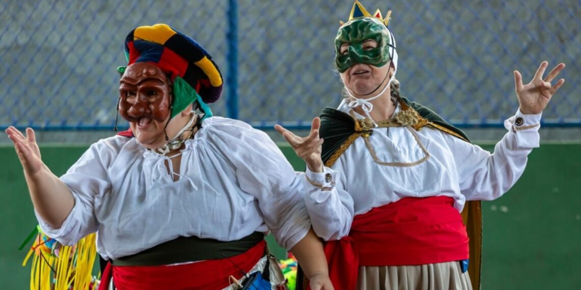 Turnê gratuita do espetáculo “O Rei de Quase Tudo”, do Grupo Rerigtiba, percorre escolas públicas do Espírito Santo com atividades culturais voltadas às infâncias.