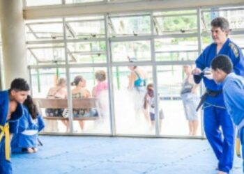 Vitória promove atividades físicas gratuitas no Dia Mundial da Atividade Física, com opções para todas as idades e academias populares.