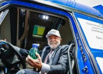 Lula defende protagonismo do Brasil na transição energética durante a Hannover Messe 2026 e reforça parceria estratégica com a Alemanha.