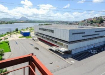 Vitória realiza o 2º Mutirão PopRuaJud com serviços gratuitos de saúde, documentação, assistência social e apoio jurídico para pessoas em situação de rua.