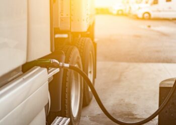 Espírito Santo adere a regime emergencial de combustíveis e passa a subsidiar diesel para conter alta de preços e proteger consumidores.