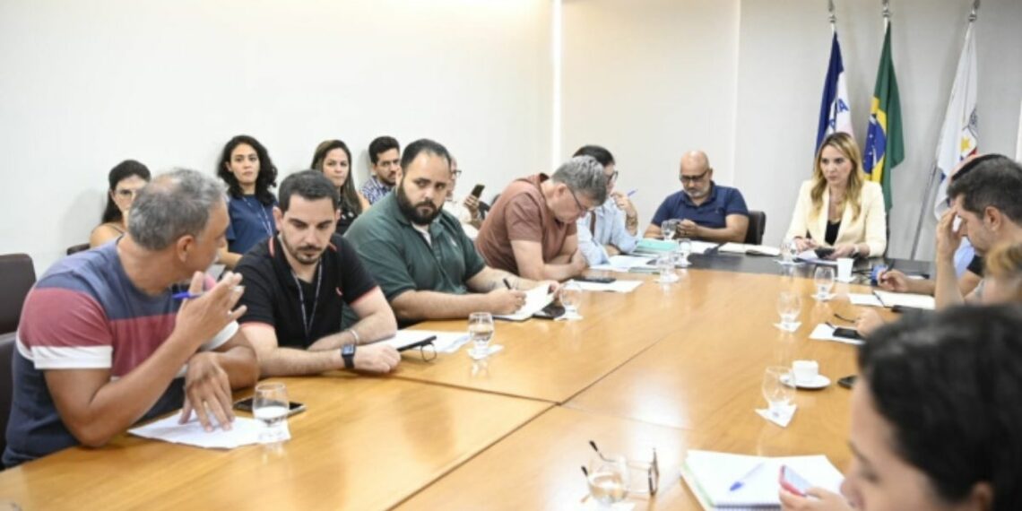 Prefeitura de Vitória se reúne com lideranças comunitárias da Regional 7 para discutir melhorias em bairros da capital.