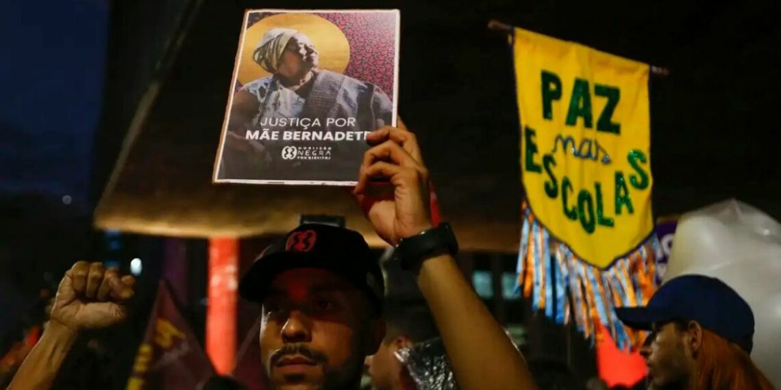 Último dia do júri dos acusados pelo assassinato de Mãe Bernadete, líder quilombola morta em 2023, é apontado pela Anistia Internacional como teste do compromisso do Brasil com os direitos humanos.