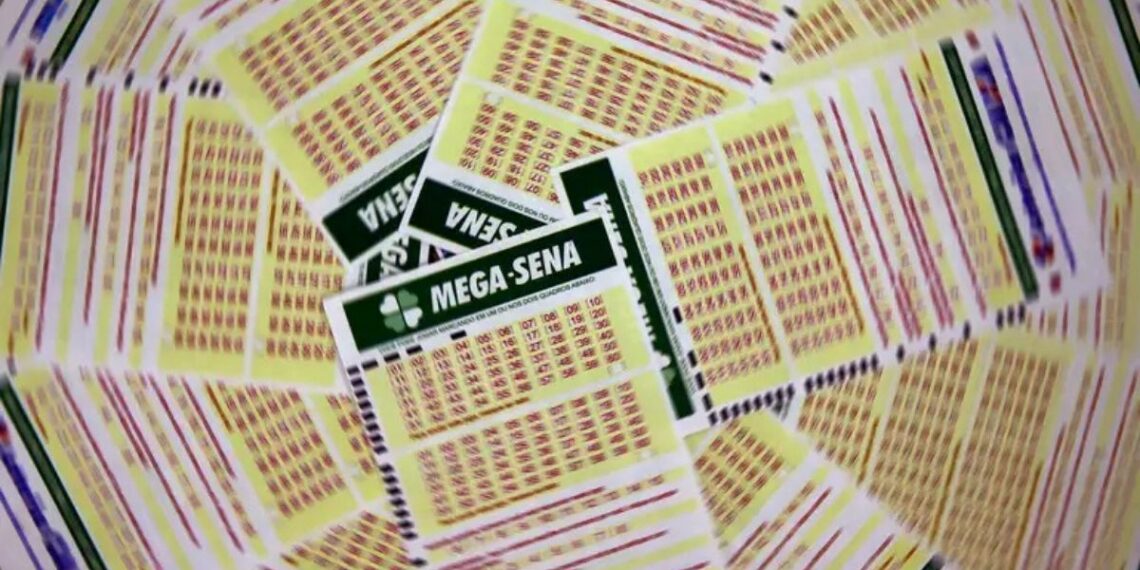 Mega-Sena acumula novamente e prêmio do próximo concurso está estimado em R$ 52 milhões. Confira as dezenas sorteadas e os valores pagos na quina e quadra.