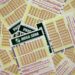 Mega-Sena acumula novamente e prêmio do próximo concurso está estimado em R$ 52 milhões. Confira as dezenas sorteadas e os valores pagos na quina e quadra.