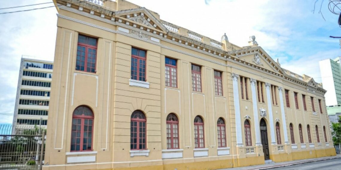 Fafi e Ufes oferecem oficinas gratuitas de teatro em Vitória com vagas para maiores de 16 anos. Inscrições começam nesta quinta-feira pelo portal Viva Cidade.