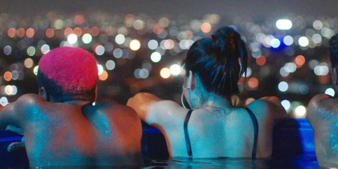 Projeto Cinema na Rua leva sessões gratuitas de filmes brasileiros à Cinelândia, no Rio de Janeiro, com exibições de “Kasa Branca” e “Desapega!” em maio.