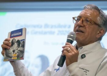 Ministério da Saúde lança Caderneta da Gestante digital integrada ao Meu SUS Digital com informações sobre pré-natal, parto e cuidados pós-parto.