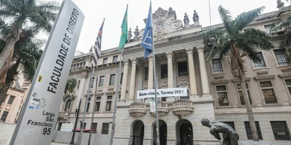 USP inicia elaboração de política de cotas para pessoas com deficiência nos vestibulares Fuvest, Enem-USP e Provão Paulista. Medida começa a valer em 2028.