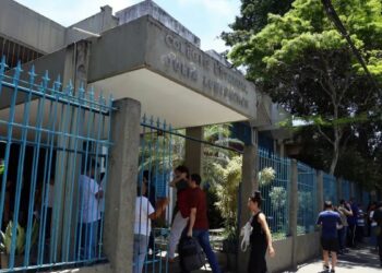 Redes públicas de ensino têm até 31 de maio para aderir à Prova Nacional Docente 2026. Exame poderá ser utilizado na seleção de professores da educação básica.