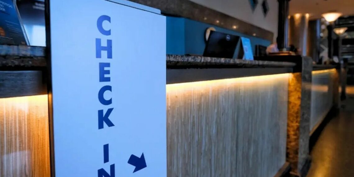 Hotéis, pousadas e hostels do Brasil agora utilizam ficha digital obrigatória para registro de hóspedes, com check-in online e mais agilidade no atendimento.