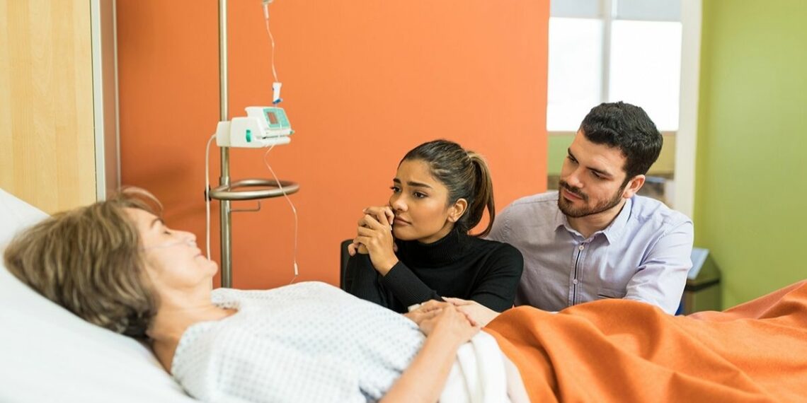 Espírito Santo sanciona lei que garante acompanhante em tempo integral para pacientes em recuperação de mastectomia e cirurgias com restrições equivalentes durante internação hospitalar.