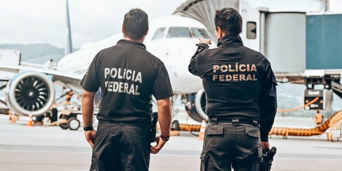 Investigado na 6ª fase da Operação Compliance Zero foi preso pela Polícia Federal após ser deportado de Dubai para o Brasil. Mandado foi cumprido no Aeroporto de Guarulhos.