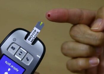 Pesquisa global mostra que 70% dos brasileiros com diabetes relatam impacto emocional causado pela doença. Ansiedade, isolamento e dificuldades na rotina afetam milhões de pacientes no país.
